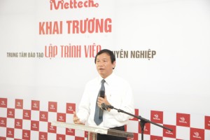 Ông Phạm Kim Sơn - Giám đốc Sở TTTT Đà Nẵng phát biểu chúc mừng